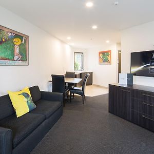 Deluxe Two-Bedroom Apartment